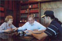 Presidente Luiz Inácio Lula da Silva sendo entrevistado pelo recenseador para o Censo demográfico 2010