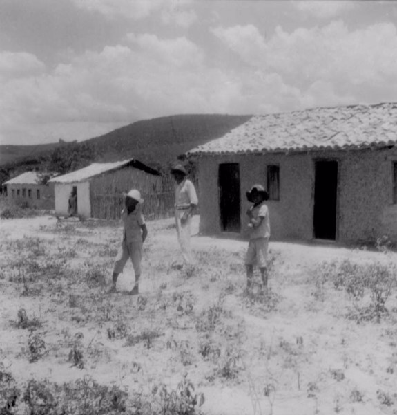 Casas no Arraial de Cutia em Conceição do Coité (BA) - fev. 1962