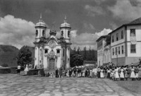 Procissão de Páscoa no Bairro de Antônio Dias : Município de Ouro Preto