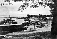 Vista de Corumbá vendo-se parte do porto (MS)