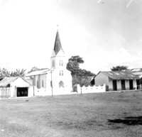Vila Murtinho, vendo-se a igreja na praça (RO)