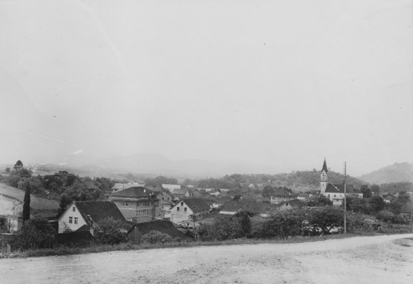 Vista parcial do centro da cidade de Schroeder - Picture of