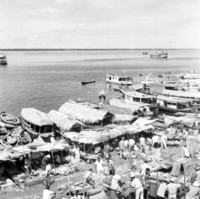 Rio Negro perto do mercado de Manaus (AM)