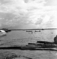 Canoas no Rio Negro em Manaus (AM)