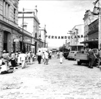 Rua do Mercado  obdervando-se ativo comércio na parte antiga da cidade  de Manaus (AM)