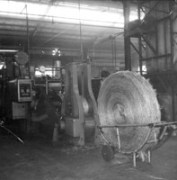 Fábrica Brasil/ Juta vendo-se maquinário em Manaus (AM)