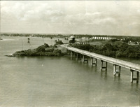 Ponte Lomanto Junior : Baía do Pontal : [vista panorâmica da cidade] : Ilhéus, BA