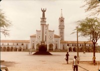 [Praça das Almas : Estátua de São Francisco das Chagas :  Santuário de São Francisco das Chagas] : Juazeiro do Norte, CE