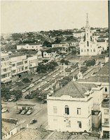 [Praça Rui Barbosa : Catedral Metropolitana do Sagrado Coração de Jesus] : vista [panorâmica] da cidade : Uberaba, MG