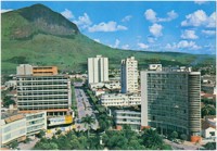 Banco de Crédito Real de Minas Gerais S.A. : Hotel RealMinas : vista panorâmica da cidade : Pico do Ibituruna : Governador Valadares, MG