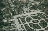[Vista aérea da cidade : Praça Monsenhor Messias Bragança : Paróquia Senhor Bom Jesus dos Passos] : Passos, MG
