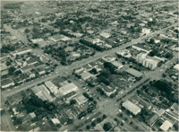 Vista aérea da cidade : Praça Mario Corrêa : Dourados (MS)