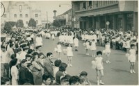Parada 7 de Setembro de 1959 : vista parcial da cidade : Apucarana, PR