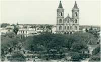Praça Barão do Rio Branco : Centro Cultural Doutor Pedro Marini : Catedral de Santana : [vista panorâmica da cidade] : Uruguaiana, RS