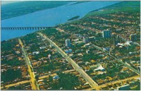 Vista aérea da cidade : Ponte Internacional [Agustin Justo - Getúlio Vargas] : Rio Uruguai : Uruguaiana, RS