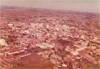 [Colégio Marista Conceição] : vista aérea da cidade : [Praça Antônio Xavier] : Passo Fundo, RS