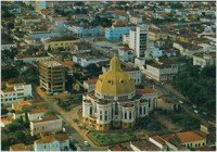 Vista aérea da cidade : Catedral de São Carlos : São Carlos, SP