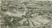Vista aérea da cidade : Praça Félix Guisard : Taubaté, SP