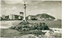 Monumento ao IV Centenário [da Fundação de São Vicente] : [vista panorâmica da cidade] : Praia do Gonzaguinha : São Vicente, SP
