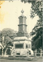 [Monumento Comemorativo do IV Centenário do Descobrimento do Brasil : Praça 22 de Janeiro] : São Vicente, SP
