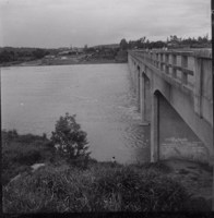 Ponte sobre o rio Tibagi, divisa de Jataí com Ibiporã (PR)