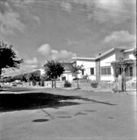 Residências modernas de Araçatuba : Rua Bandeirantes (SP)