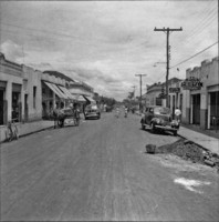 Aspecto do comércio da rua principal de Miguelópolis (SP)