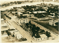 [Vista aérea da cidade : Jardim do Palácio Rio Branco : Palácio Rio Branco : Rio Acre] : Rio Branco, AC