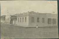 [Vista parcial da cidade] : Escola Municipal Doralice de Carvalho : Vianópolis, GO