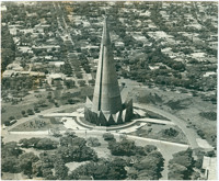 [Vista aérea da cidade] : Catedral Metropolitana [Basílica Menor] Nossa Senhora da Glória : Maringá, PR
