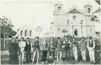 [Primeiro grupo de restauradores da Igreja Matriz : Praça Cônego Bernardo Machado dos Santos] : Igreja Matriz de Viamão : Viamão, RS