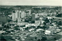 Praça do Centenário : [vista aérea da cidade] : Bento Gonçalves (RS)