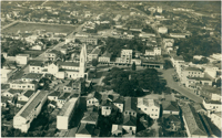 [Vista aérea da cidade : Catedral São José : Praça Nereu Ramos] : Criciúma, SC