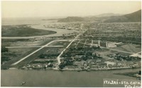 Rio Itajaí-açu : [vista aérea da cidade] : Itajaí, SC