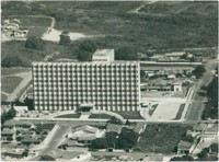 Vista aérea da cidade : Hospital de Clínicas : Taubaté, SP