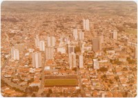 [Vista aérea da cidade : Estádio Municipal Barão da Serra Negra] : Piracicaba, SP