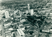 [Vista aérea da cidade : Praça Doutor Gama] : Birigui (SP)