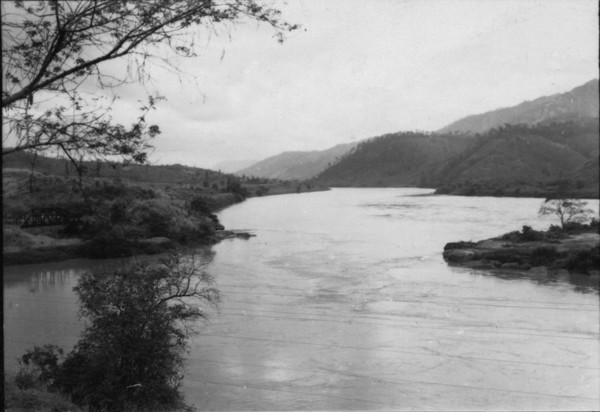 Vista da região do rio Doce em Itapina - 1952