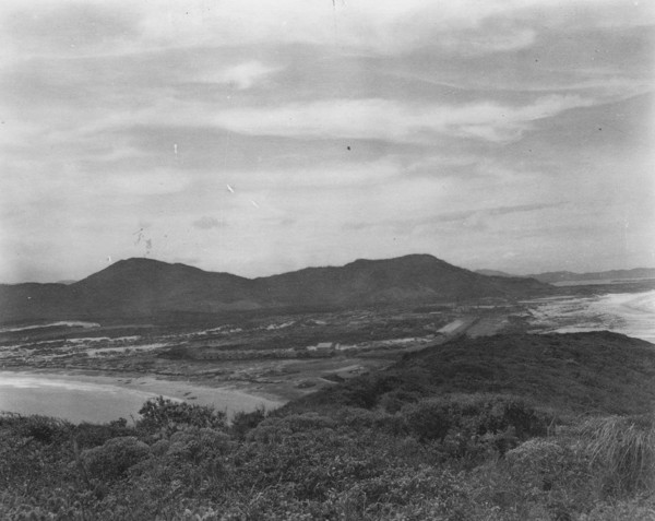Vista de Imbituba : a direita a vila Henrique Laje (SC) - 1953