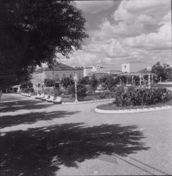 Praça da República : Município de Catanduva (SP) - 1960