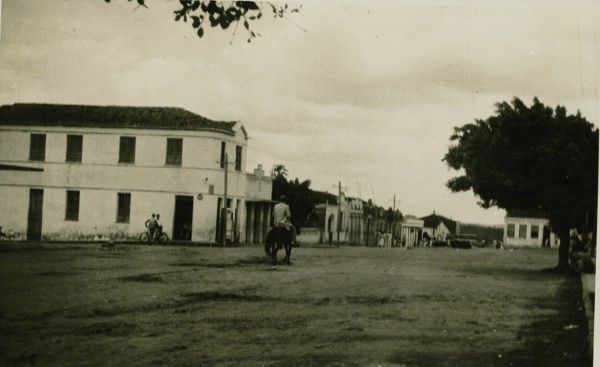 Rua Cônego Henrique Freitas : Riachão do Jacuípe, BA - 1957