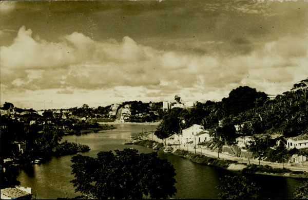 Dique [do Tororó : vista panorâmica da cidade] : Salvador, BA - 1957