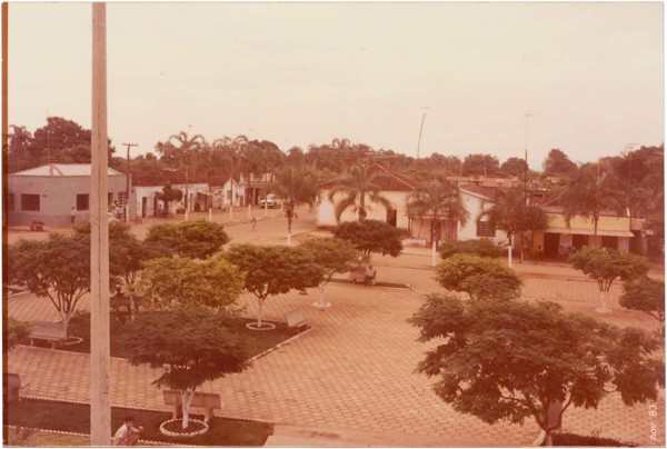 Praça José Alves de Assis : Amorinópolis, GO - 1983
