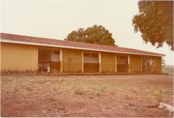 Colégio de 1º Grau Mal. Humberto de Alencar Castelo Branco : Cachoeira de Goiás, GO - 1983