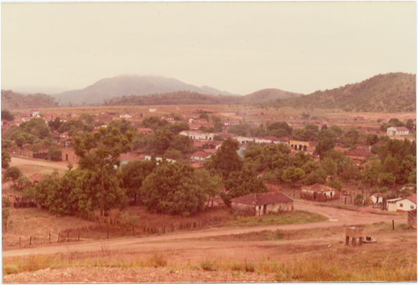 Vista panorâmica da cidade : Campinaçu, GO - 1983