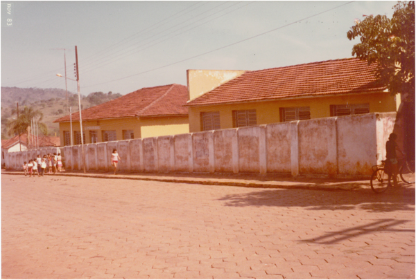 Escola de 1º Grau Dom Emanuel : Damolândia, GO - 1983