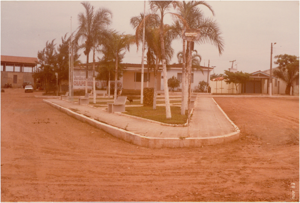 Praça Dogberto Caetano : Ivolândia, GO - 1983