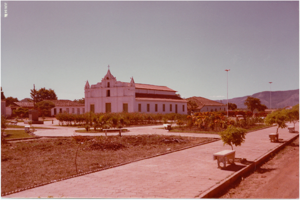 Igreja [Matriz] Santo Antônio : Monte Alegre de Goiás, GO - 1984