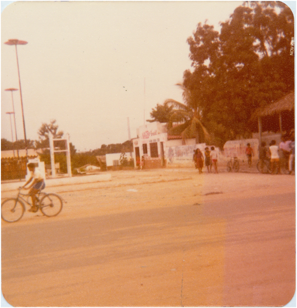 Praça José Ferreira Leite : Santa Luzia, MA - 1982