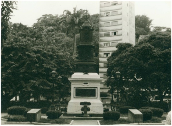 [Monumento Comemorativo do IV Centenário do Descobrimento do Brasil] : Praça 22 de Janeiro : São Vicente, SP - [19--]